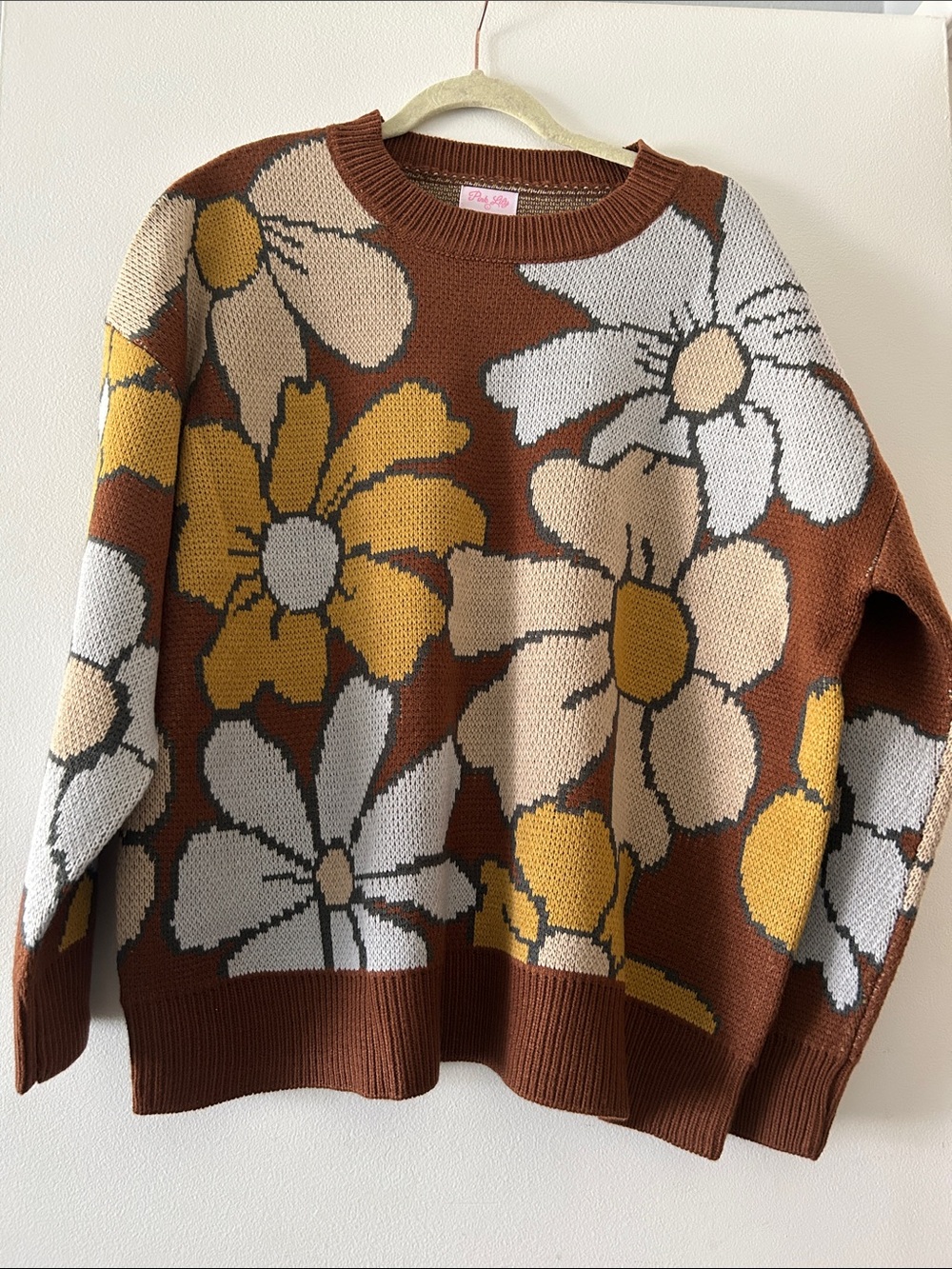 Pink Lily NWOT Floral Knit Pullover Sweater - Brown with Yellow & Cream Daisies